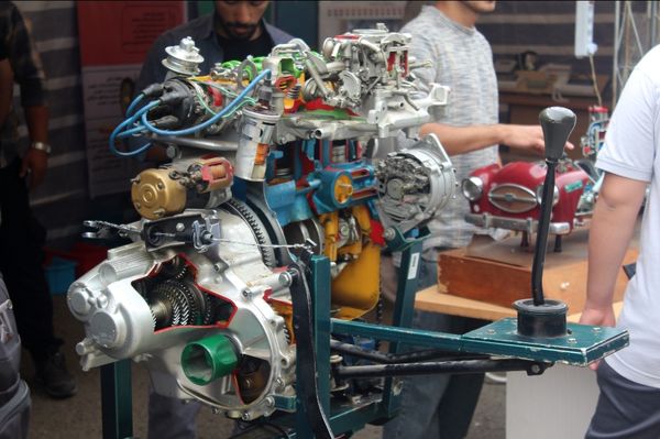  افتتاح نمایشگاه توانمندی‌های هنرستان‌های منطقه ۲ 