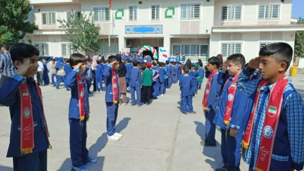 جشن عاطفه‌ها در دبستان شهید سلیمانی شهرستان رامیان