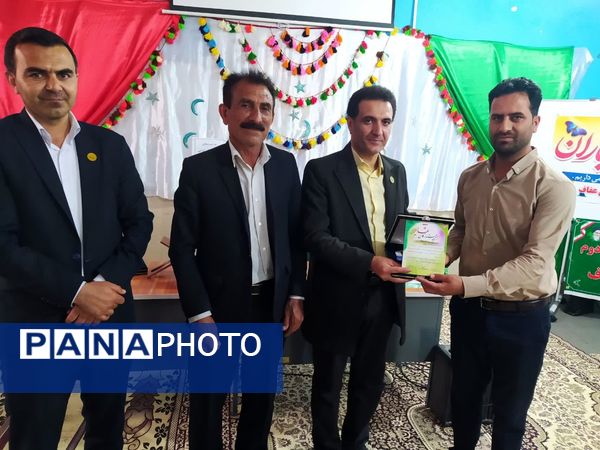  بازدید از دبیرستان‌های دخترانه عشایری عفاف و شبانه‌روزی پسرانه عشایری فارس