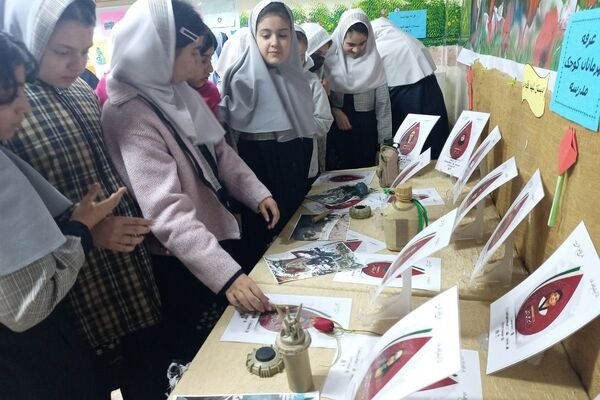 نمایشگاه فرهنگی_هنری و جشن ایرانمون در دبستان شهید آقچه‌لو رباط‌کریم