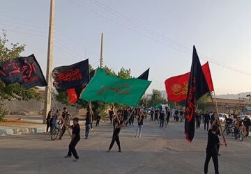 مراسم عزاداری  روز هشتم محرم در هیئت عربان علمدار حسین(ع)