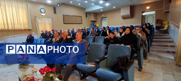 کارگاه آموزشی و مهارتی مدیریت تلفیقی مبارزه با کنه واروا در کندوهای زنبور عسل