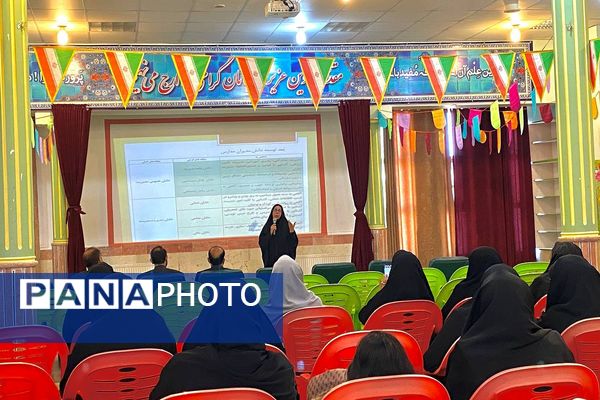 تمرکز بر ارتقای مهارت‌های مدیریتی و آموزشی در کارگاه‌های توانمندسازی ورامین