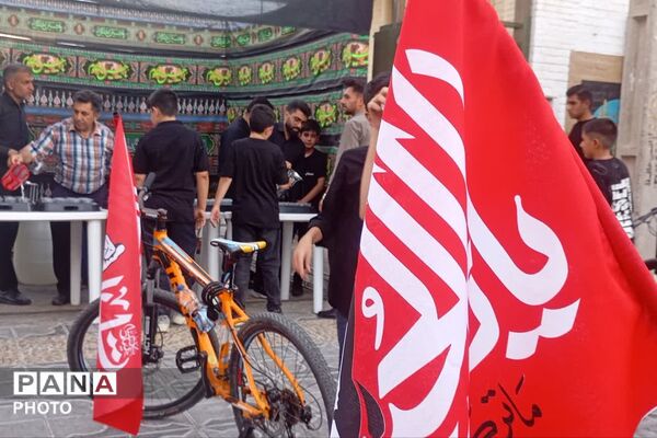 دلدادگی فرهنگیان در موکب اربعین حسینی