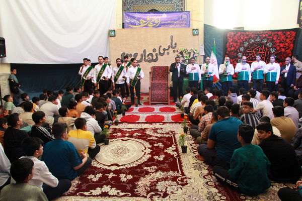 حضور خادمان رضوی در اعتکاف دانش‌آموزی فهرج