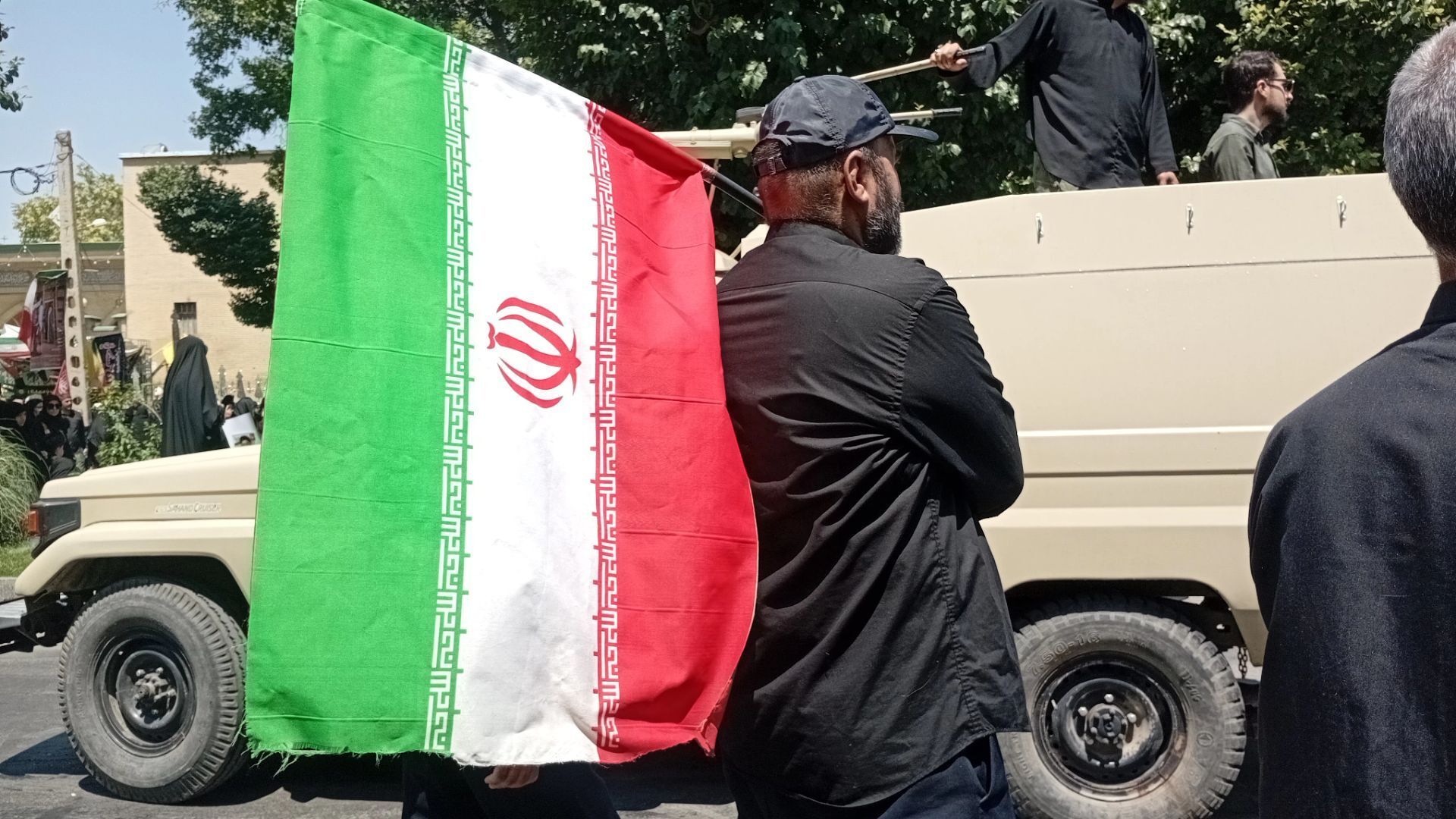 همبستگی مردم دیار هگمتانه با آقای شهید ایران به روایت تصویر 