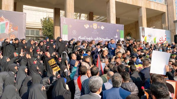 شکوه حضور فرهنگیان مناطق تهران در تشییع شهید گمنام