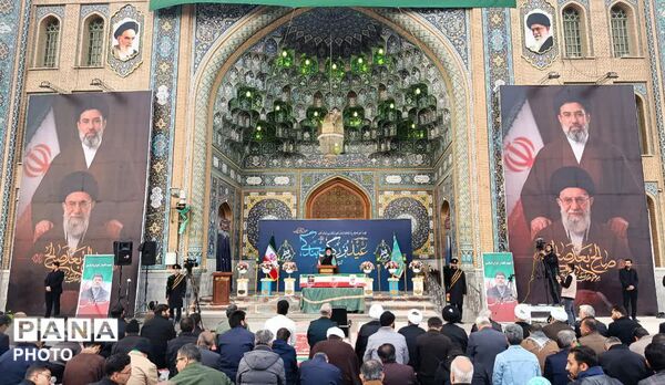 اقامه نماز عید فطر و تشییع پیکر شهید «کیارش» در مسجد جمکران