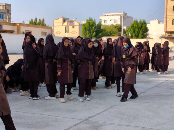 هفته «تربیت بدنی» در دبیرستان نمونه دولتی عترت شهرستان جاسک