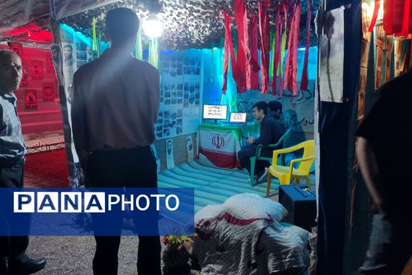 نمایشگاهی برا آشنایی با شهیدان