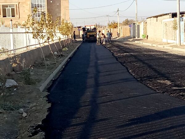 آغاز عملیات آسفالت ریزی در روستای درخت سنجد 