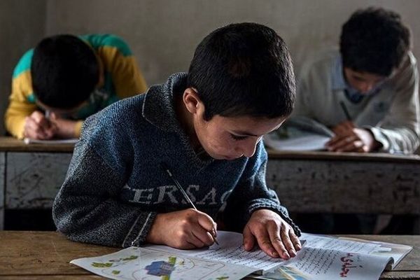 ارائه ۸۵۰ هزار بسته لوازم‌التحریر به دانش‌آموزان نیازمند در سال تحصیلی جدید