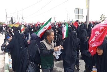  تشییع پیکر مطهر آقای شهید ایران 