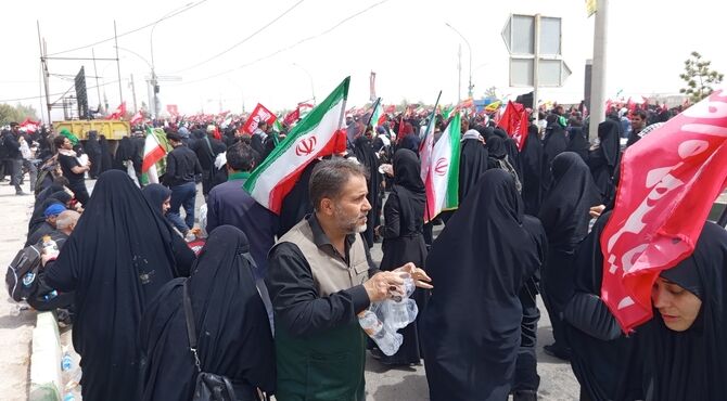  تشییع پیکر مطهر آقای شهید ایران 