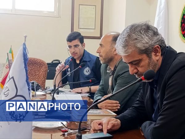 تجلیل از دانش‌آموز خبرنگاران پانا کاشان