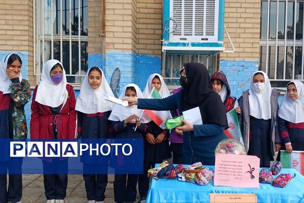 جشن میلاد حضرت فاطمه زهرا (س) در مدارس کهریزک 