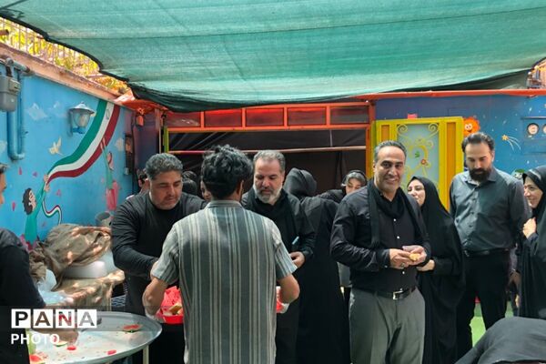 جاماندگان اربعین حسینی در مسیر قبله تهران
