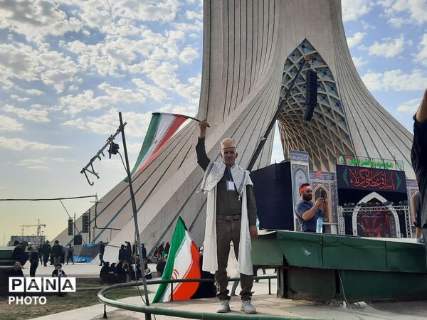 وداع باشکوه ملت با رهبر انقلاب و تشییع پیکر پاک و مطهر ایشان