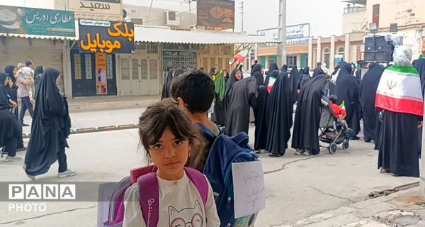  کودکان و دانش‌آموزان لارستانی در راهپیمایی روز قدس