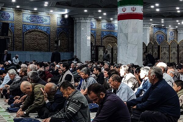 میز خدمت اداره فرهنگ شهرستان ری در مراسم نمازجمعه باقرشهر و کهریزک 
