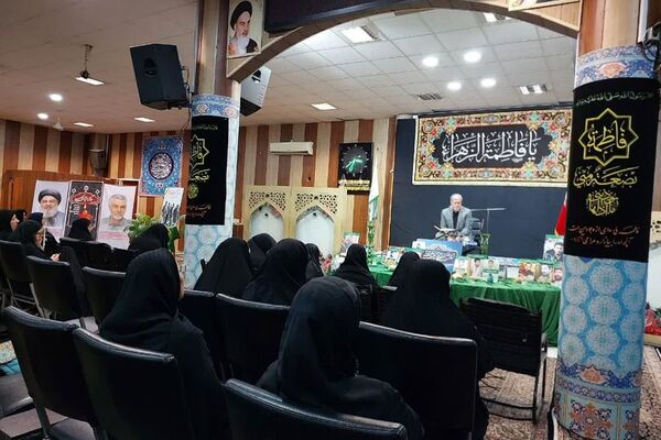 شهریار غرق در عطر فاطمی شد