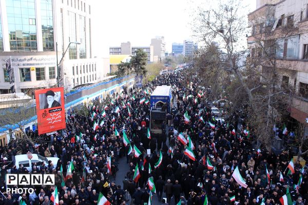 تشییع پیکر شهیدان لاریجانی، سلیمانی و شهدای ناو دنا