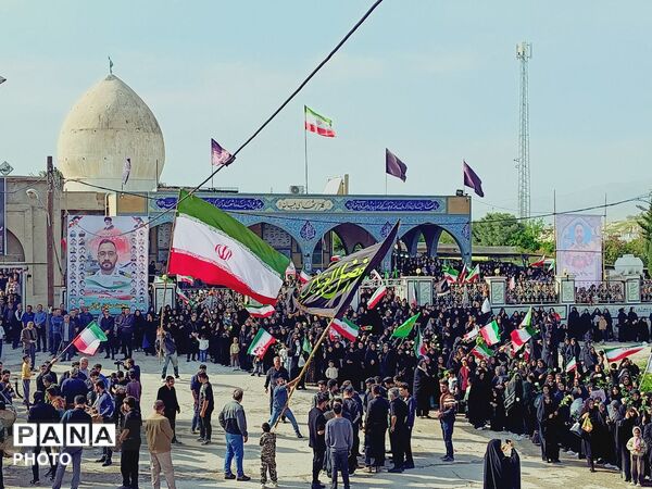 تشییع پیکر شهید محمدصادق توانی بلیانی در کازرون