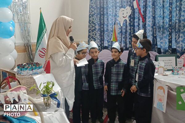 جشن رویش دندان کرسی در مدرسه پسرانه میثم