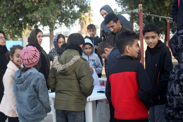 پیاده‌روی خانوادگی در روستای هلیله شهرستان بوشهر 