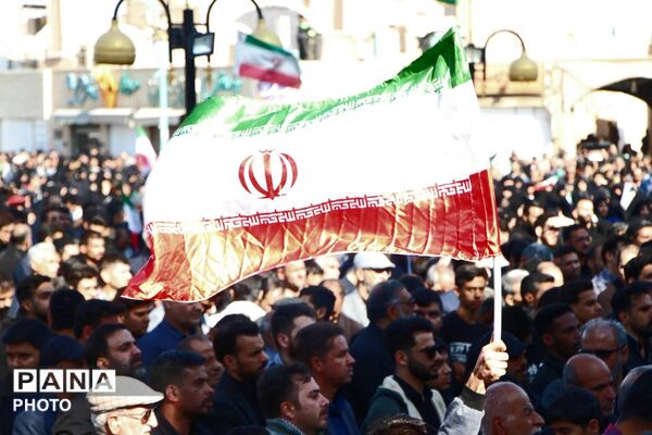 تجمع مردم یزد در محکومیت حملات وحشیانه آمریکا و اسرائیل و شهادت رهبر انقلاب