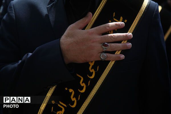 دسته عزاداری خادمان حرم حضرت معصومه(س) در سالروز شهادت امام رضا(ع)