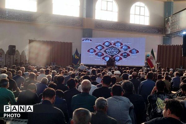 طنین یاد و نام شهدای مقاومت در مصلای شهرستان قدس