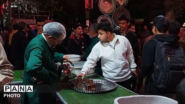 دویست و سی و سه شب خدمت در چایخانه فاطمه الزهرای نیشابور