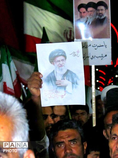 احساسات و سخنان مردم کاشمر بر روی دستان گرفته شد