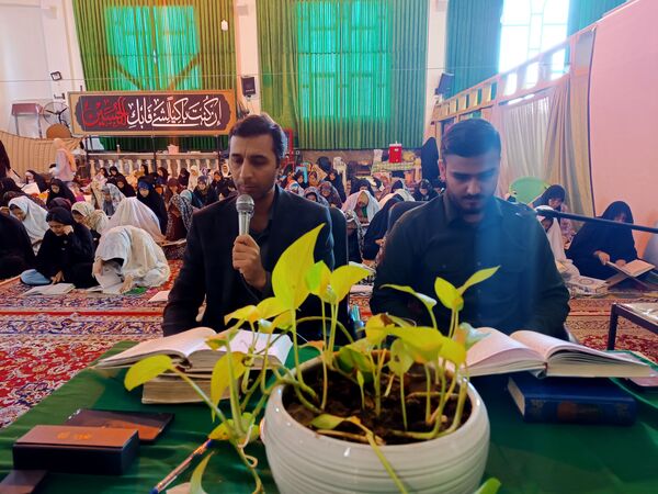 اعتکاف دانش‌آموزی در گناباد