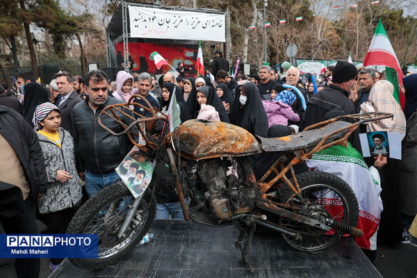 راهپیمایی ۲۲ بهمن در تهران