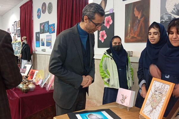 جشنواره "ایران رنگارنگ" در هنرستان سعادت پردیس