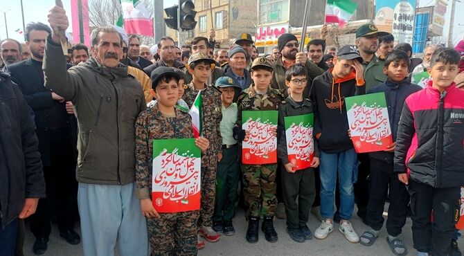 فامنین در جشن پیروزی؛ راهپیمایی پرشور ۲۲ بهمن به نمایش درآمد