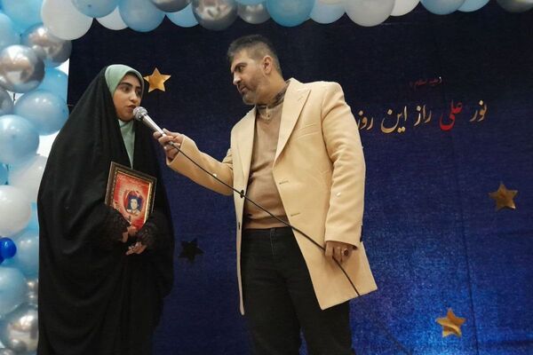  جنگ شادی به مناسبت میلاد امیرالمؤمنین(ع) در سالن تبلیغات شهرستان ورامین 