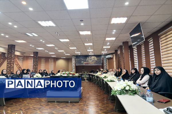 نشست هم‌اندیشی اقدامات تبلیغاتی نمایش آیینی «سرگذشت» 