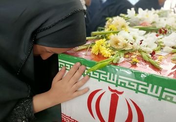 خاکی‌ترین مردان خدا بر شانه‌های دختران شهر نافچ