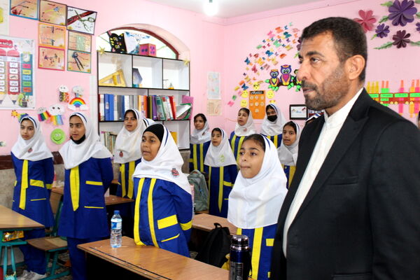 زنگ سپاس معلم در بوشهر