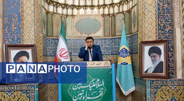 اقامه نماز پرفیض جمعه در سمنان