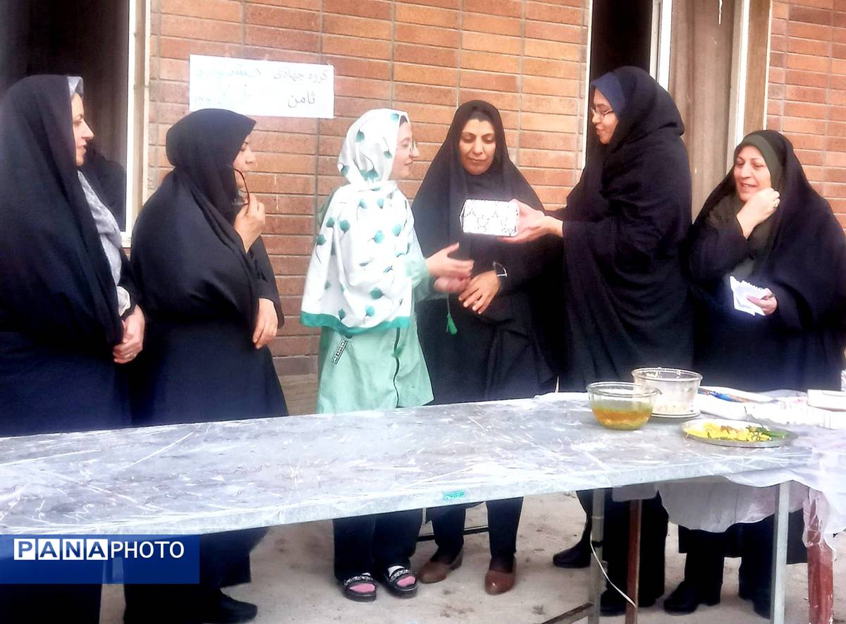 جشنواره غذای سالم و‌ معرفی غذاهای محلی در شهرستان بروجن