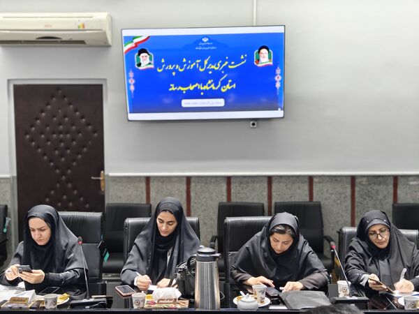 نشست خبری مدیرکل آموزش و پرورش استان کرمانشاه با اصحاب رسانه 