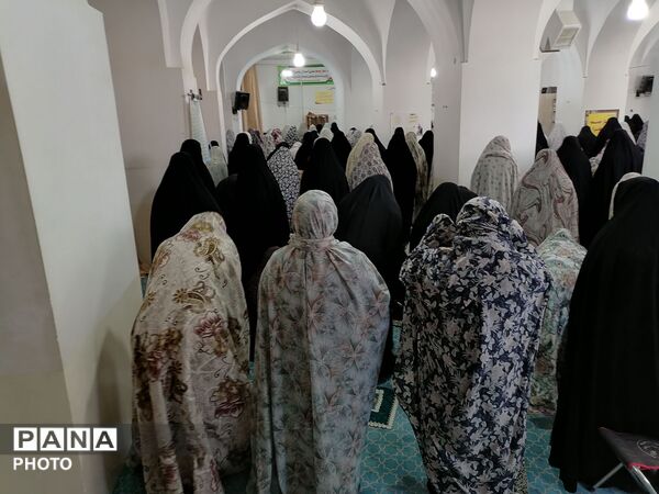 نماز جمعه در مسجد جامع شهرستان خلیل‌آباد
