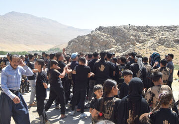  داربلوط؛ روستایی که عاشورا در آن نفس میکشد .