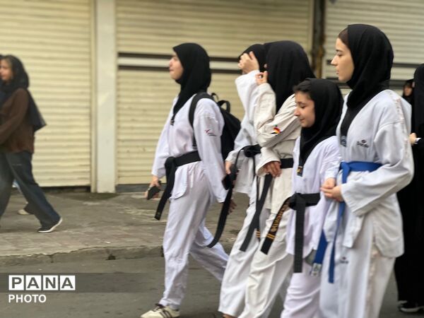 همایش بزرگ پیاده‌روی خانوادگی در صومعه‌سرا