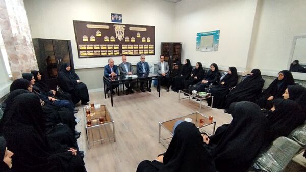 آیین زنگ مهر در دبیرستان «ذبیح‌الله هوشیار» ناحیه ۱ مشهد 