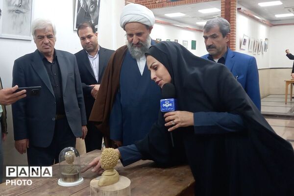 ردپایی از نقش و نگار در نمایشگاه دائمی شهرداری قرچک با آثار جشنواره دانش‌آموزی فرهنگی- هنری فردا